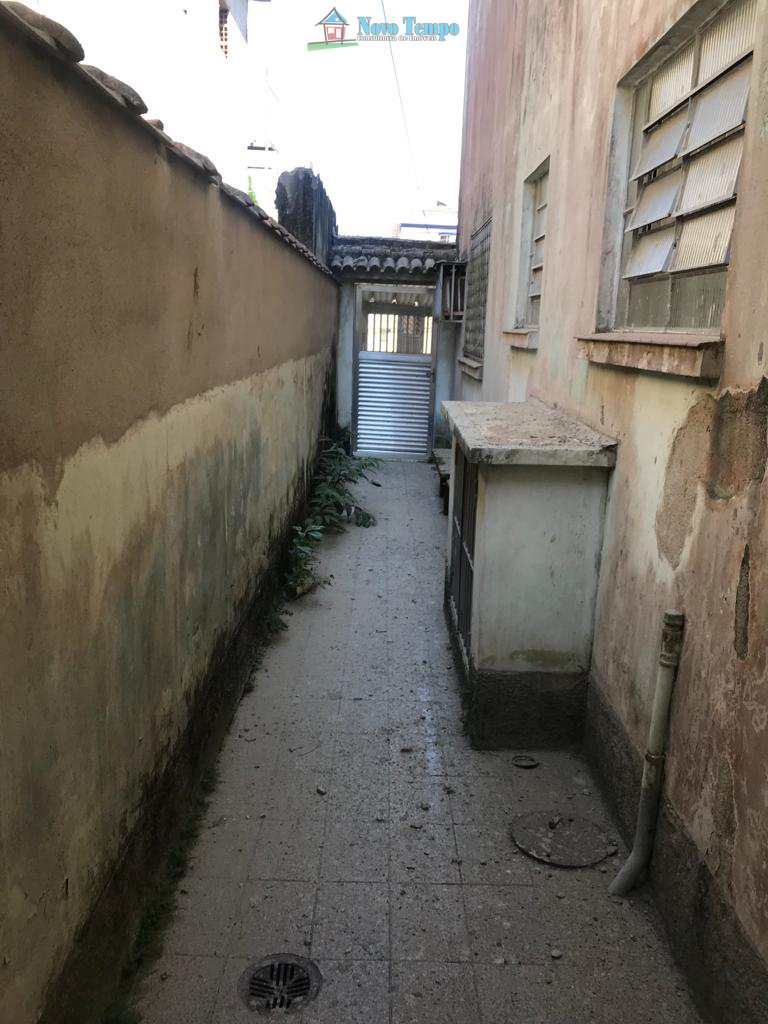 Casa em São Vicente, no bairro Vila São Jorge