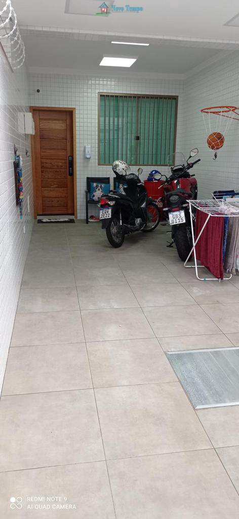 Casa em Santos, no bairro Ponta da Praia