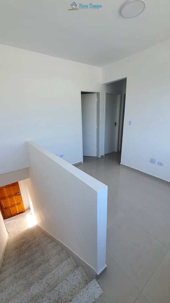 Casa em São Vicente, no bairro Vila Jockei Clube