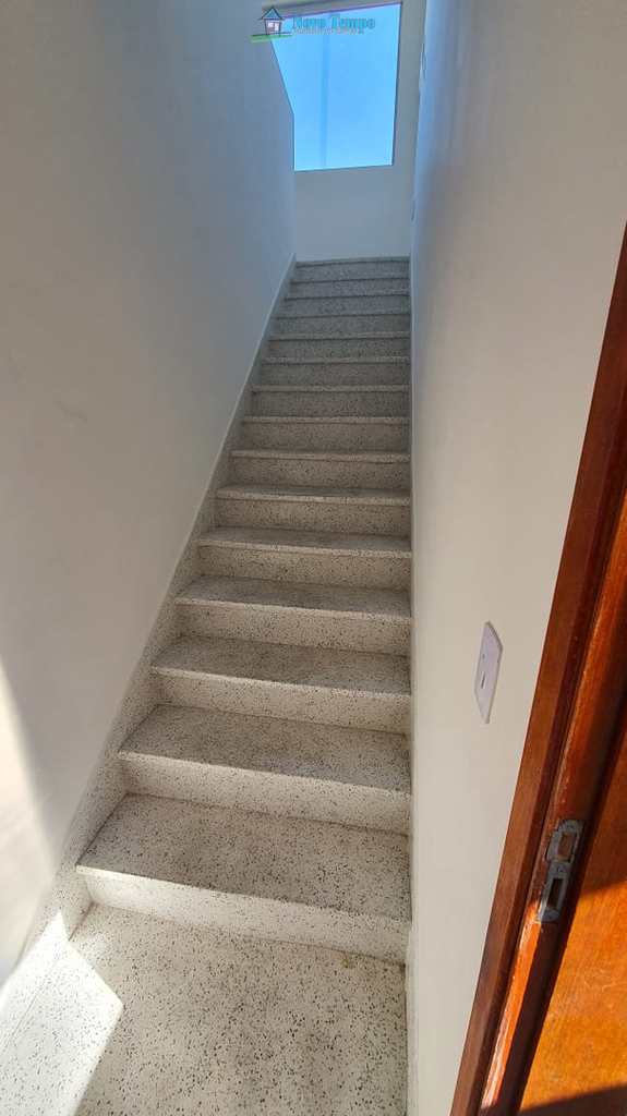 Casa em São Vicente, no bairro Vila Jockei Clube