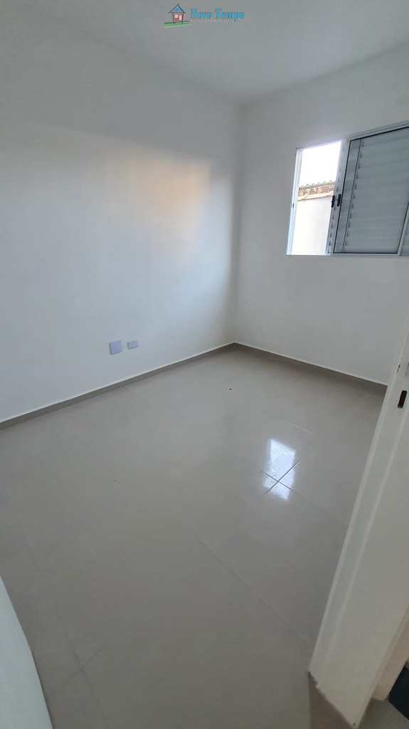 Casa em São Vicente, no bairro Vila Jockei Clube