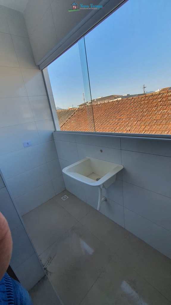 Casa em São Vicente, no bairro Vila Jockei Clube