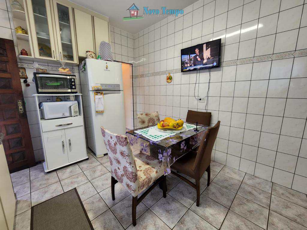Casa em São Vicente, no bairro Catiapoa