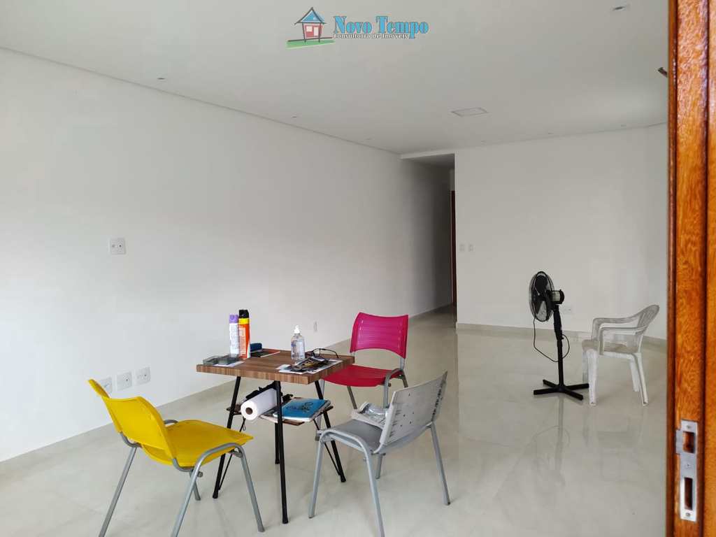 Sobrado em Santos, no bairro Boqueirão