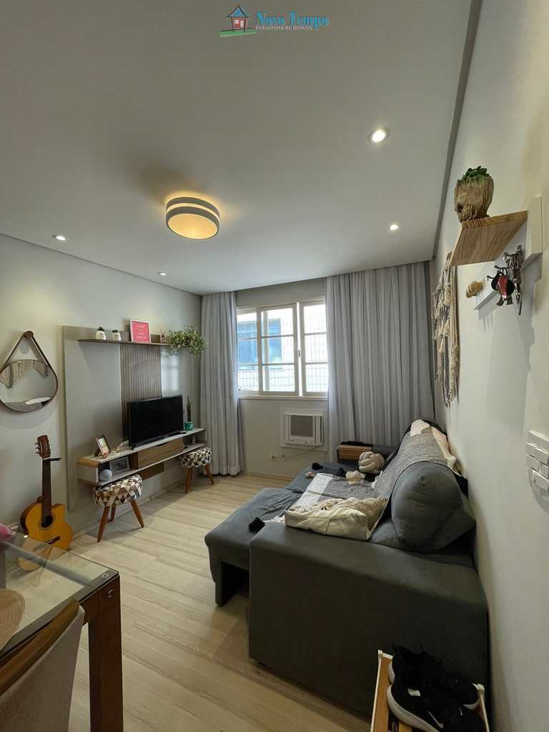 Apartamento em São Vicente, no bairro Itararé