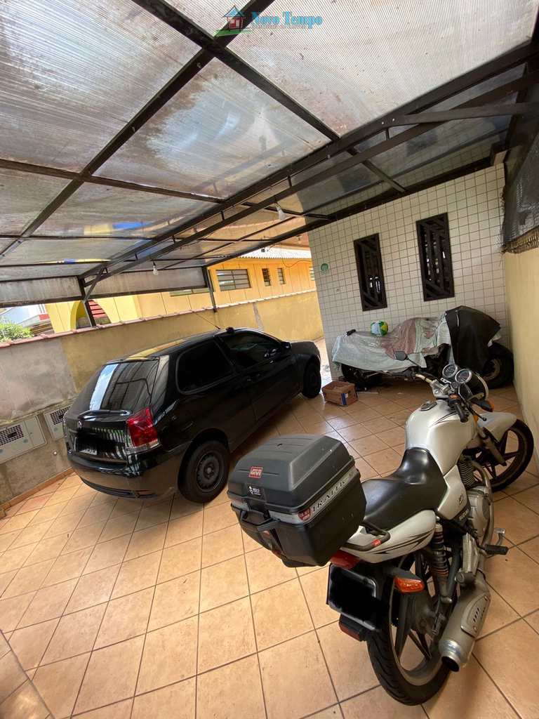 Sobrado de Vila em São Vicente, no bairro Vila Valença
