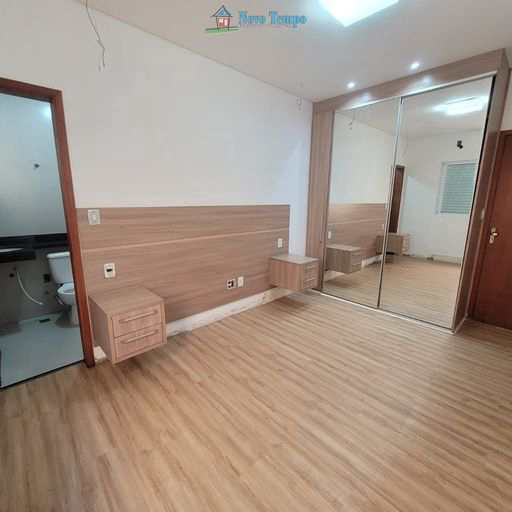 Casa em Santos, no bairro Estuário
