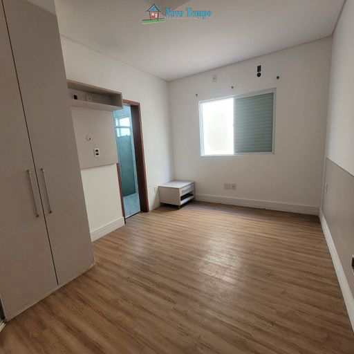 Casa em Santos, no bairro Estuário