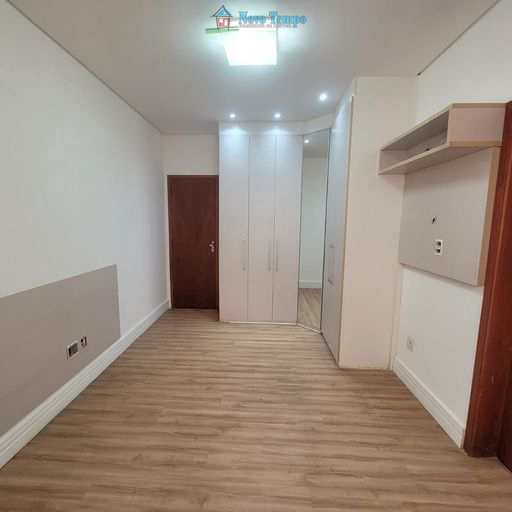 Casa em Santos, no bairro Estuário