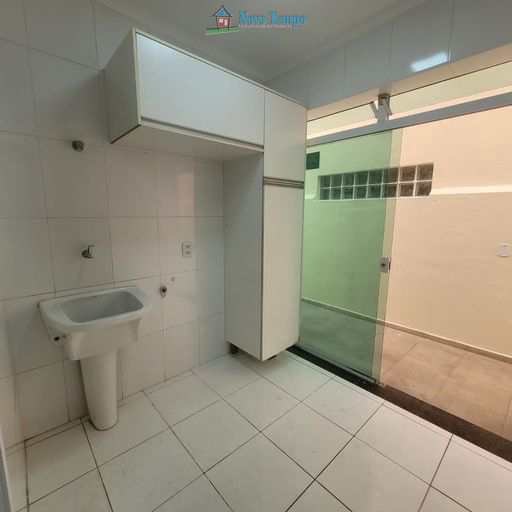 Casa em Santos, no bairro Estuário