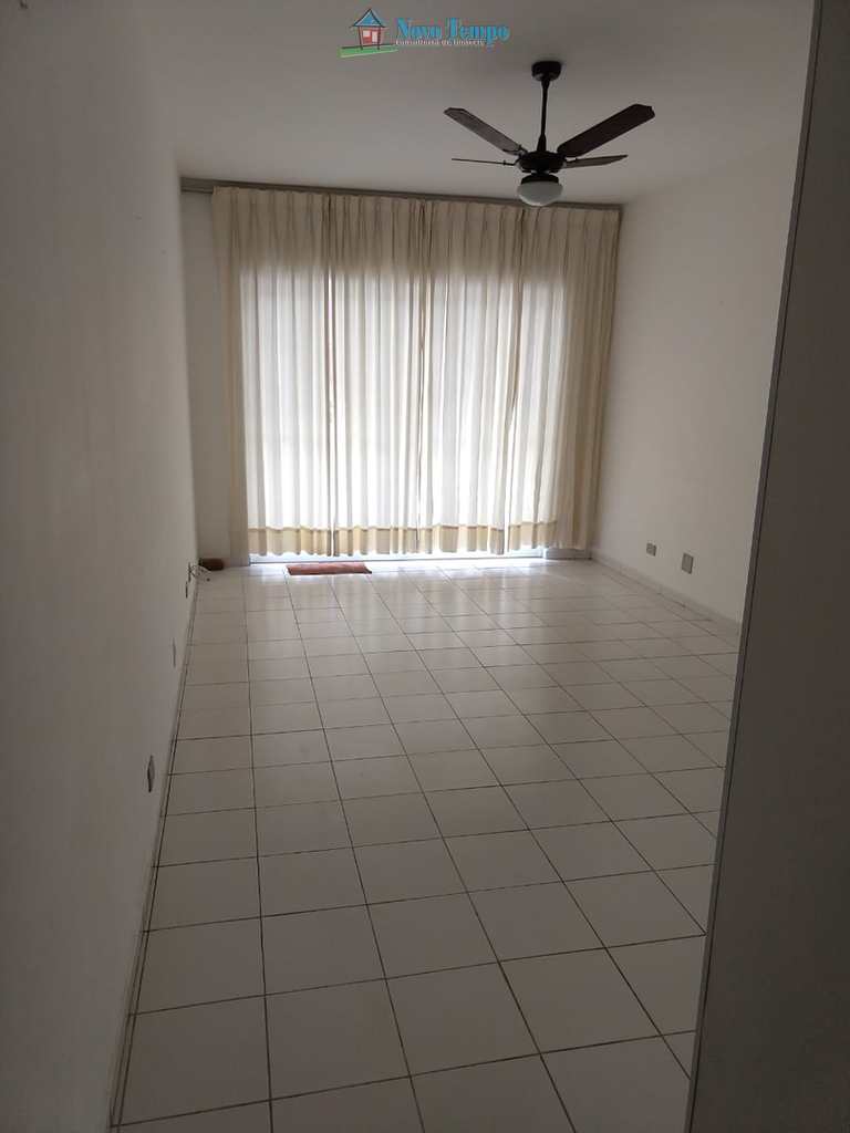 Apartamento em São Vicente, no bairro Itararé