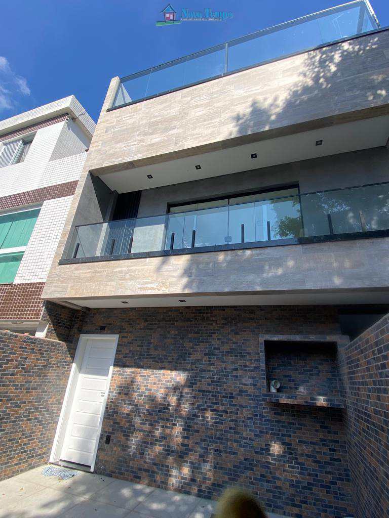 Casa em Santos, no bairro Boqueirão