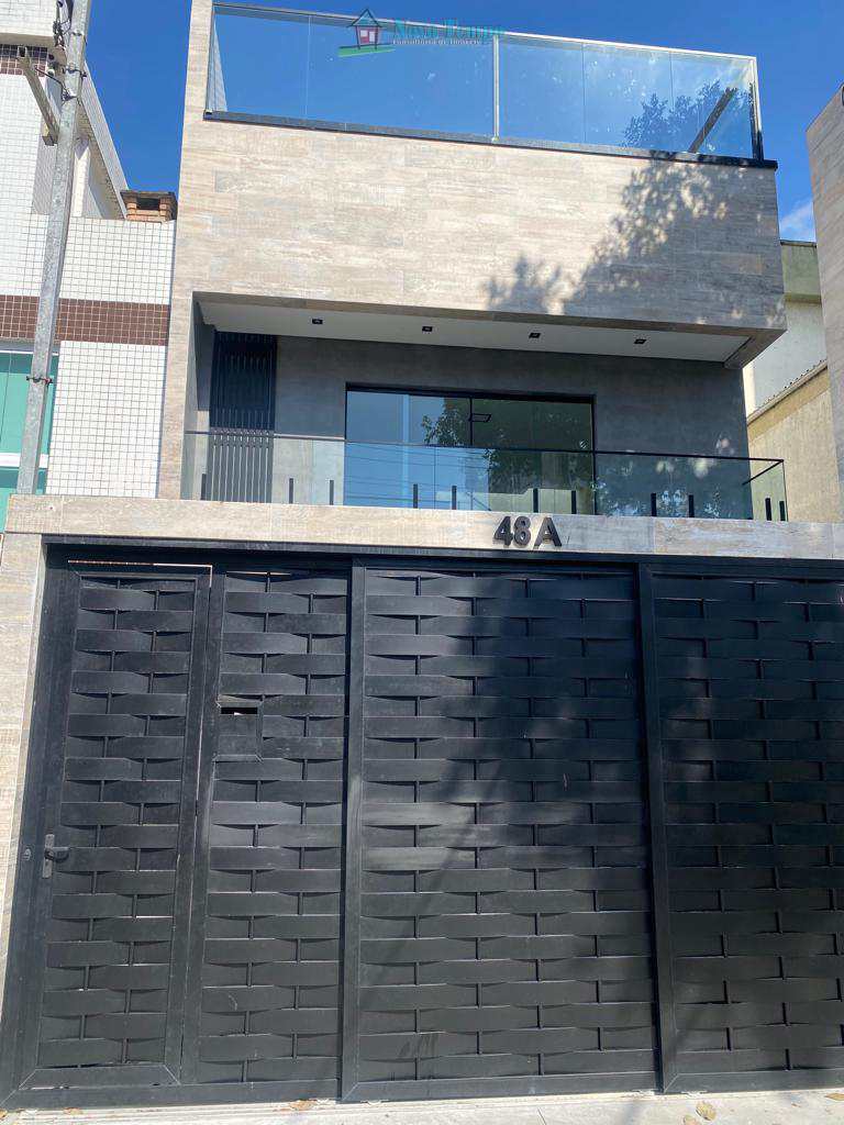 Casa em Santos, no bairro Boqueirão