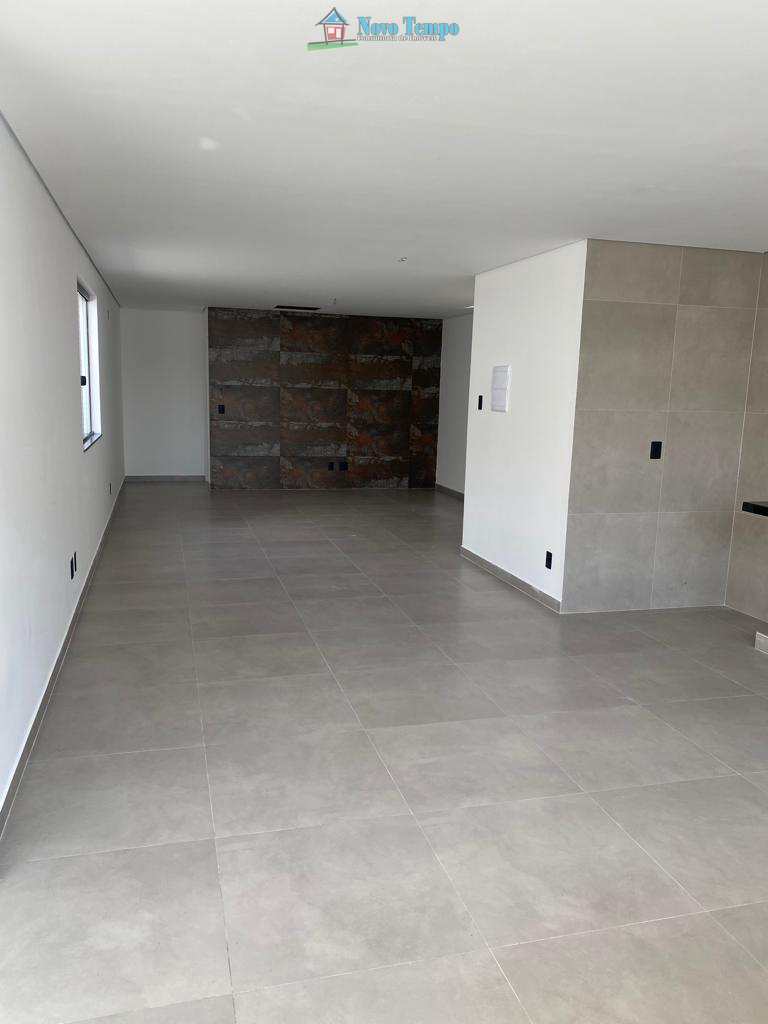Casa em Santos, no bairro Boqueirão