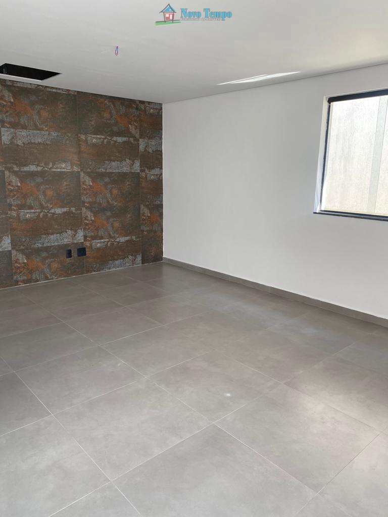 Casa em Santos, no bairro Boqueirão