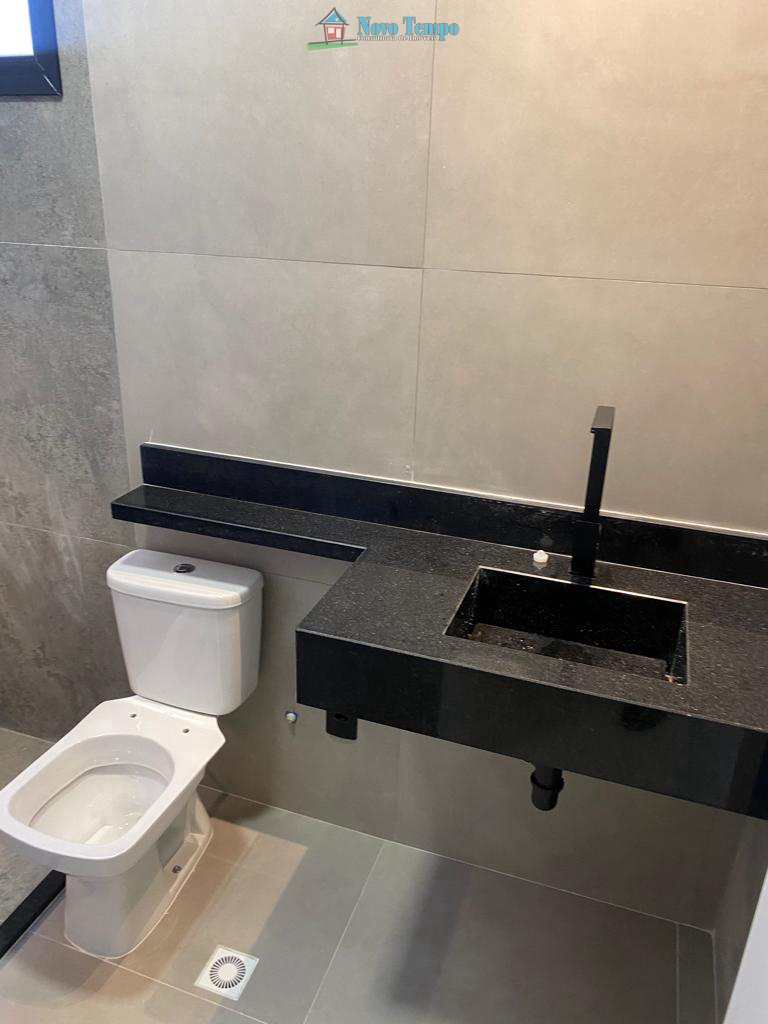 Casa em Santos, no bairro Boqueirão