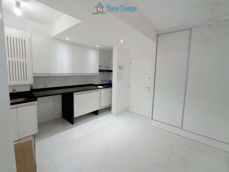 Apartamento em Santos, no bairro Marapé