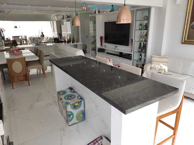 Apartamento em Santos, no bairro Marapé