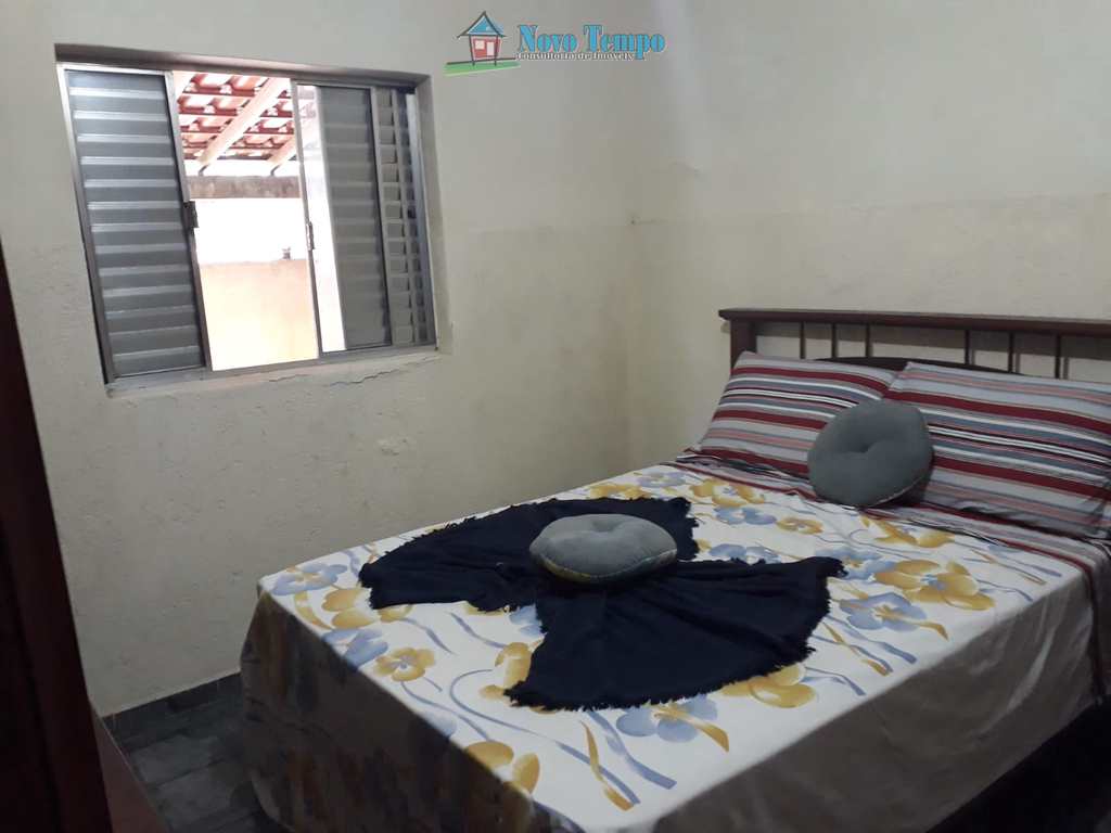 Casa em Santos, no bairro São Jorge
