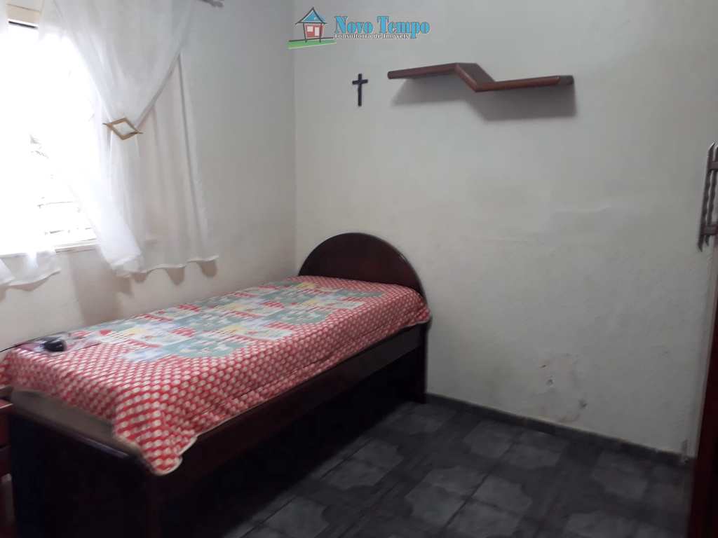 Casa em Santos, no bairro São Jorge