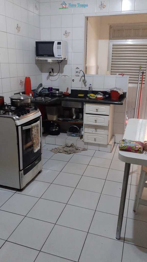 Casa em Santos, no bairro São Jorge
