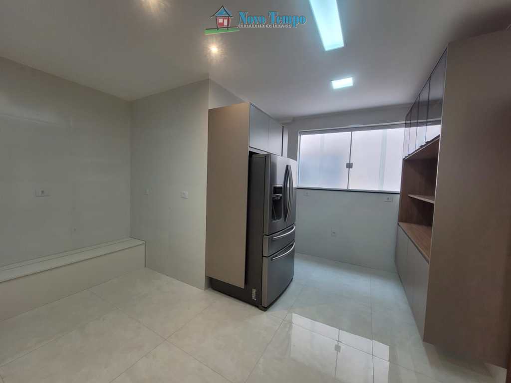 Casa em Santos, no bairro Gonzaga