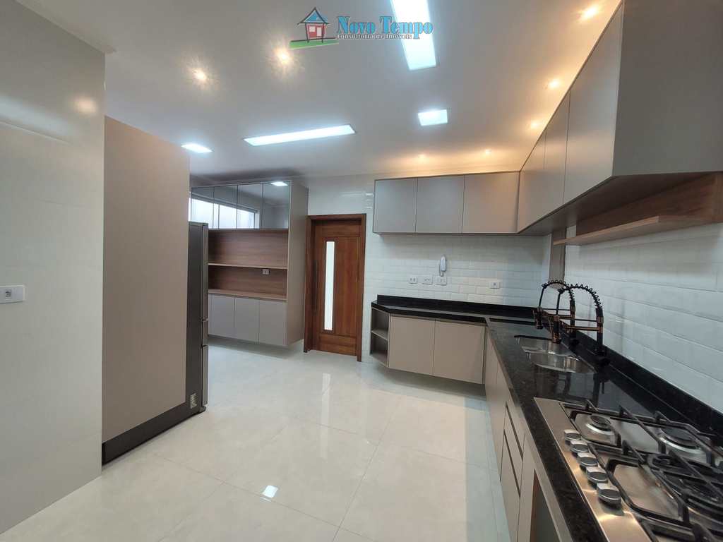 Casa em Santos, no bairro Gonzaga