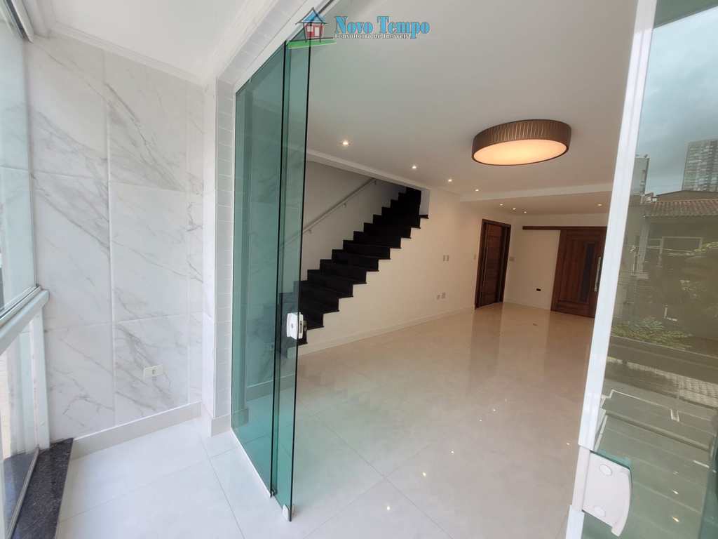 Casa em Santos, no bairro Gonzaga
