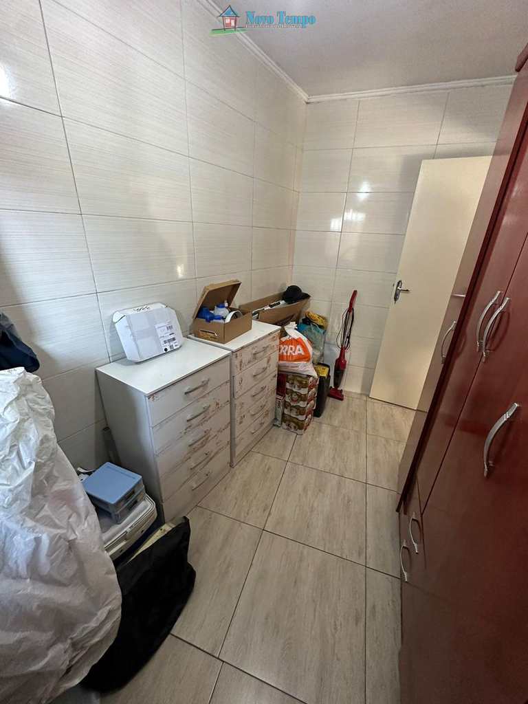 Casa em São Vicente, no bairro Parque Bitaru