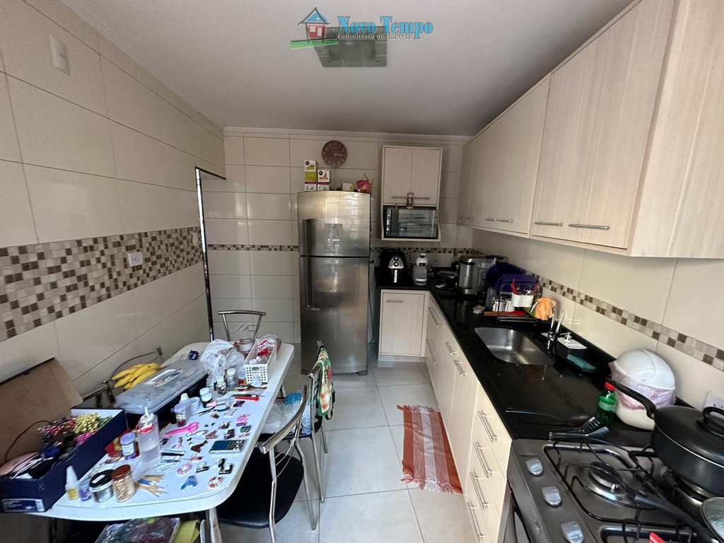 Casa em São Vicente, no bairro Parque Bitaru