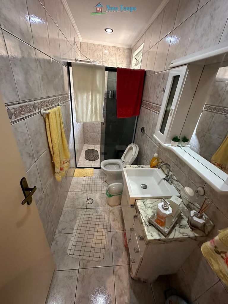 Casa em São Vicente, no bairro Parque Bitaru