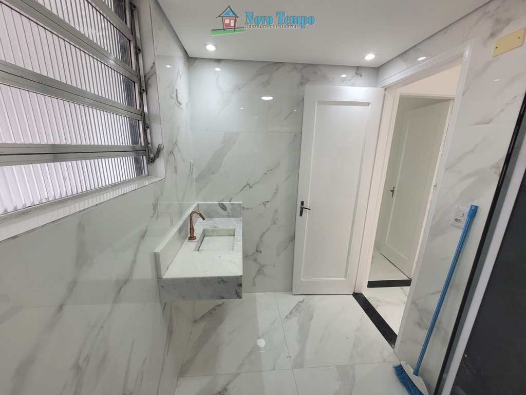 Apartamento em Santos, no bairro Estuário