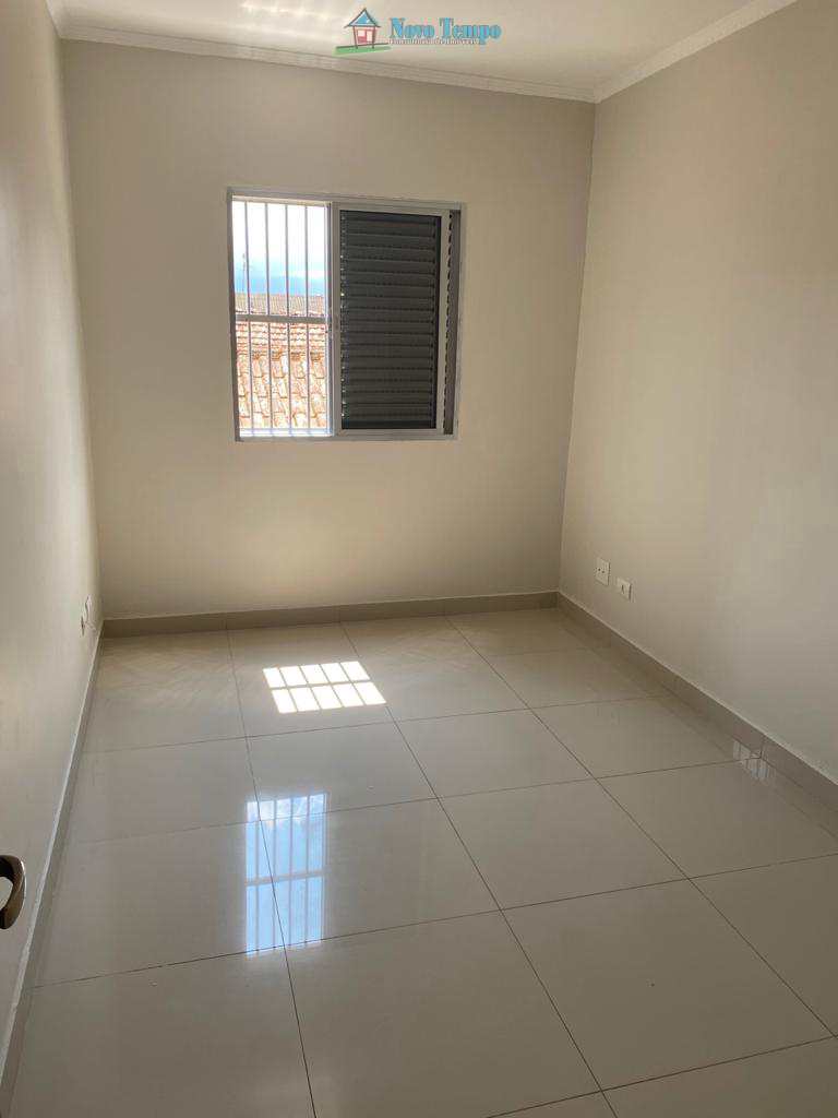 Apartamento em São Vicente, no bairro Parque Bitaru