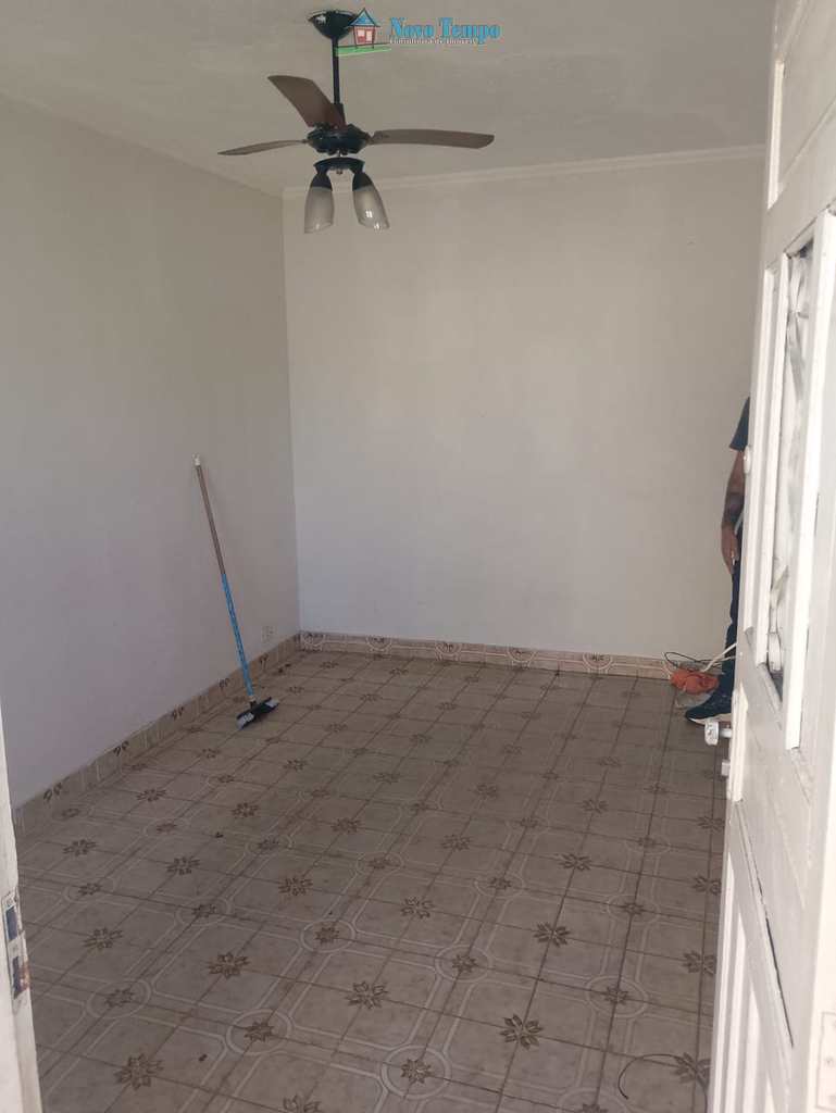Casa em Santos, no bairro Piratininga