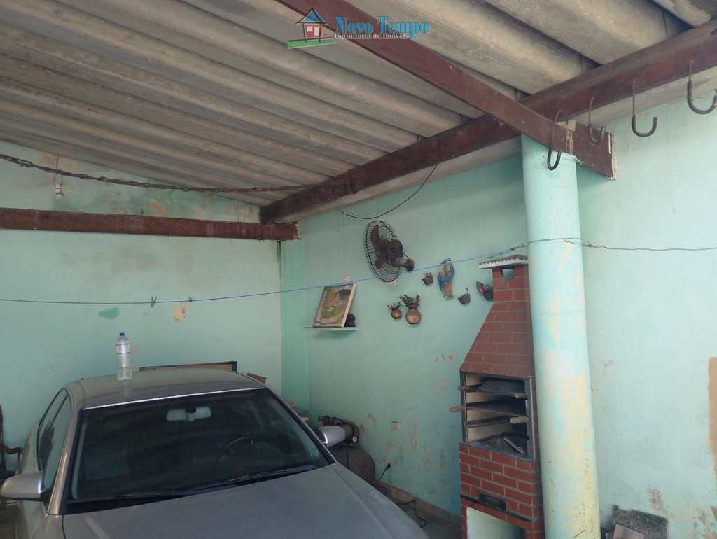 Casa em Santos, no bairro Piratininga