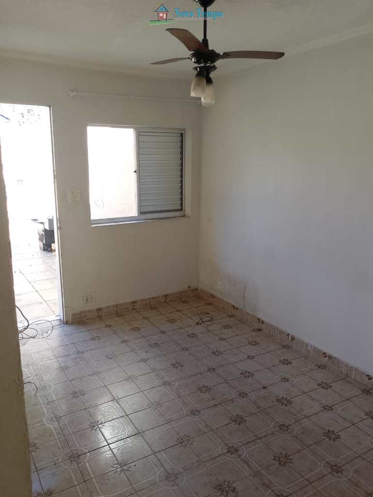 Casa em Santos, no bairro Piratininga