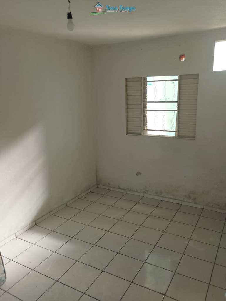 Casa em Santos, no bairro Piratininga