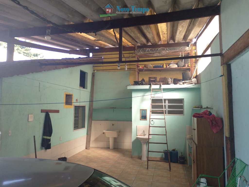 Casa em Santos, no bairro Piratininga