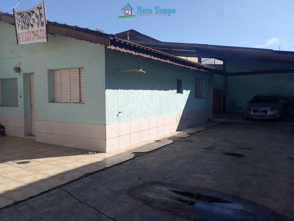 Casa em Santos, no bairro Piratininga