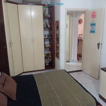 Apartamento em Santos, bairro Encruzilhada