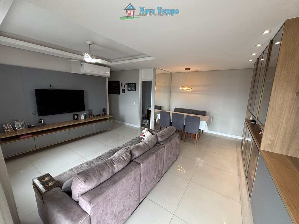 Apartamento em Santos, no bairro Estuário