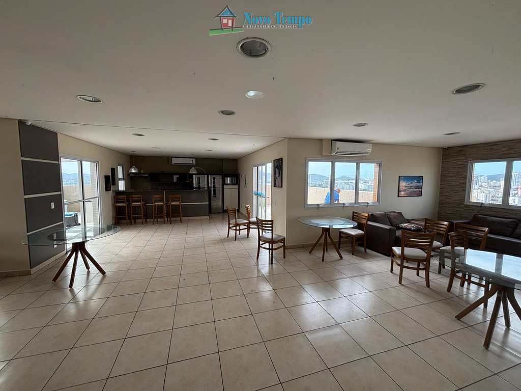 Apartamento em Santos, no bairro Estuário