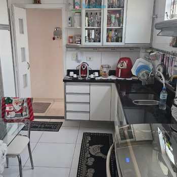 Apartamento em São Vicente, bairro Centro