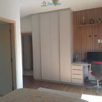 Apartamento em São Vicente, bairro Centro