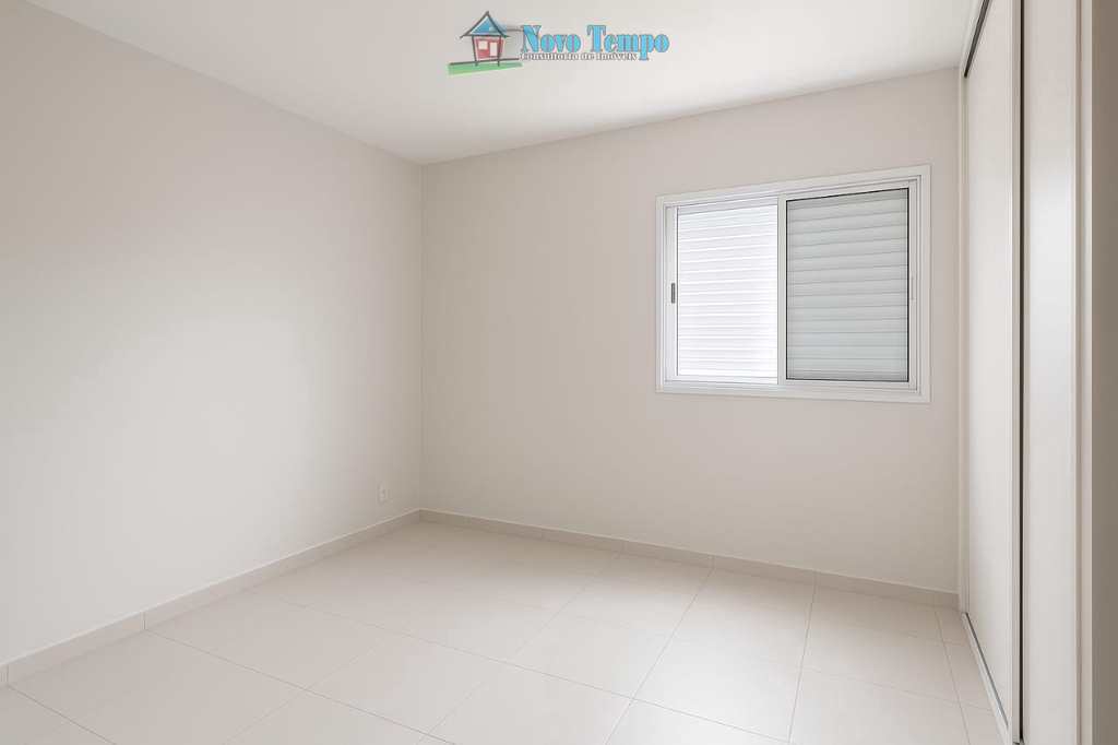 Apartamento em São Vicente, no bairro Itararé