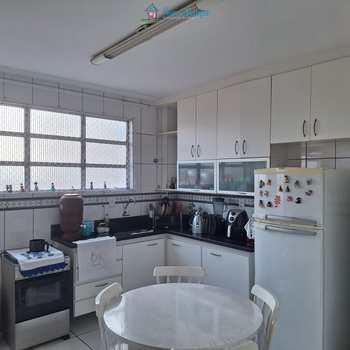Apartamento em Santos, bairro Embaré