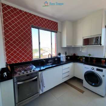 Apartamento em São Vicente, bairro Vila São Jorge