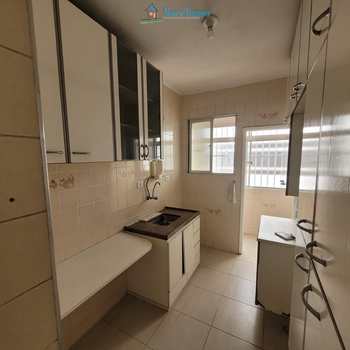 Apartamento em Santos, bairro Campo Grande