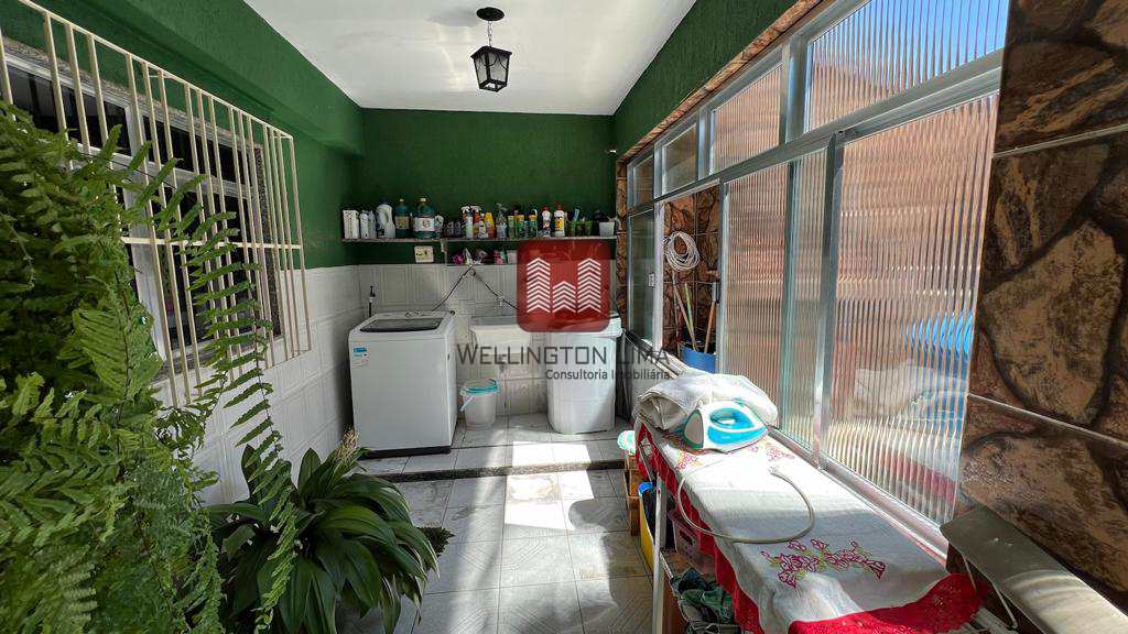 Casa em Nova Iguaçu, no bairro Austin