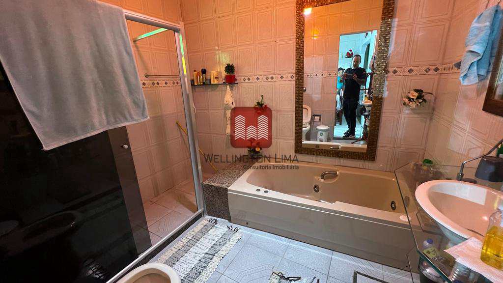 Casa em Nova Iguaçu, no bairro Austin